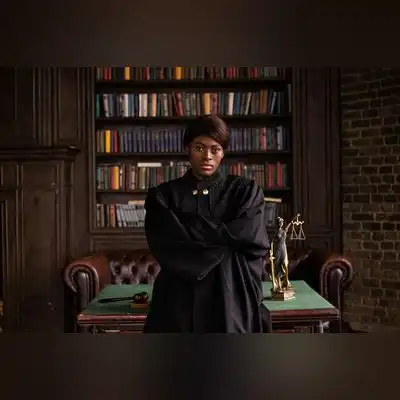 邬茜梧